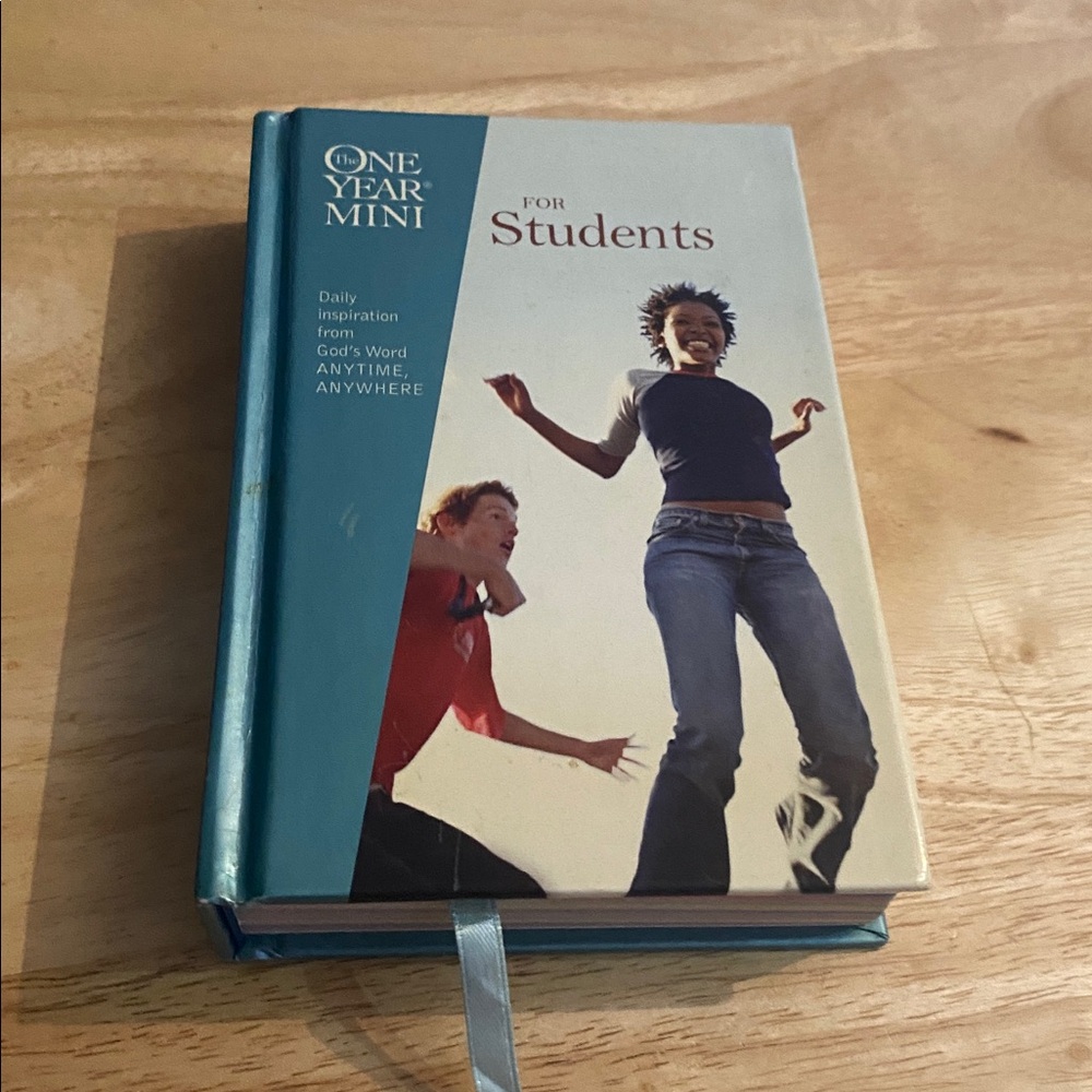 The One Year Mini for Students Daily Inspiration from God’s Word